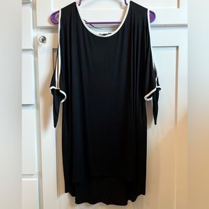 Cable and Gauge Black and white Top